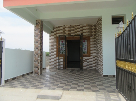 1) Li Id : 140  - Car Parking.JPG